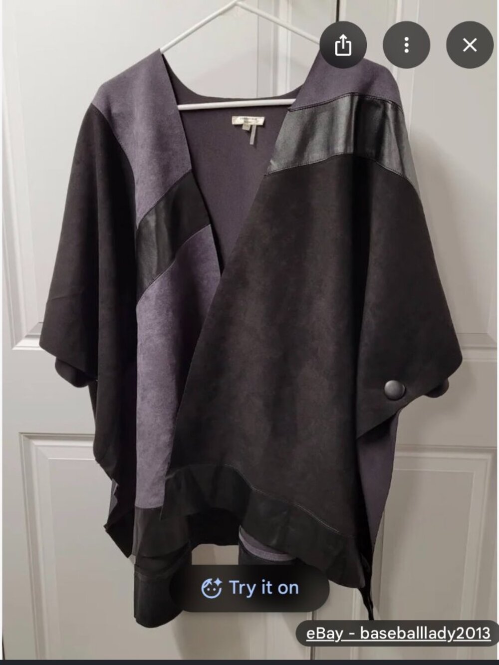 Sioni Essentials vegan suede color block poncho